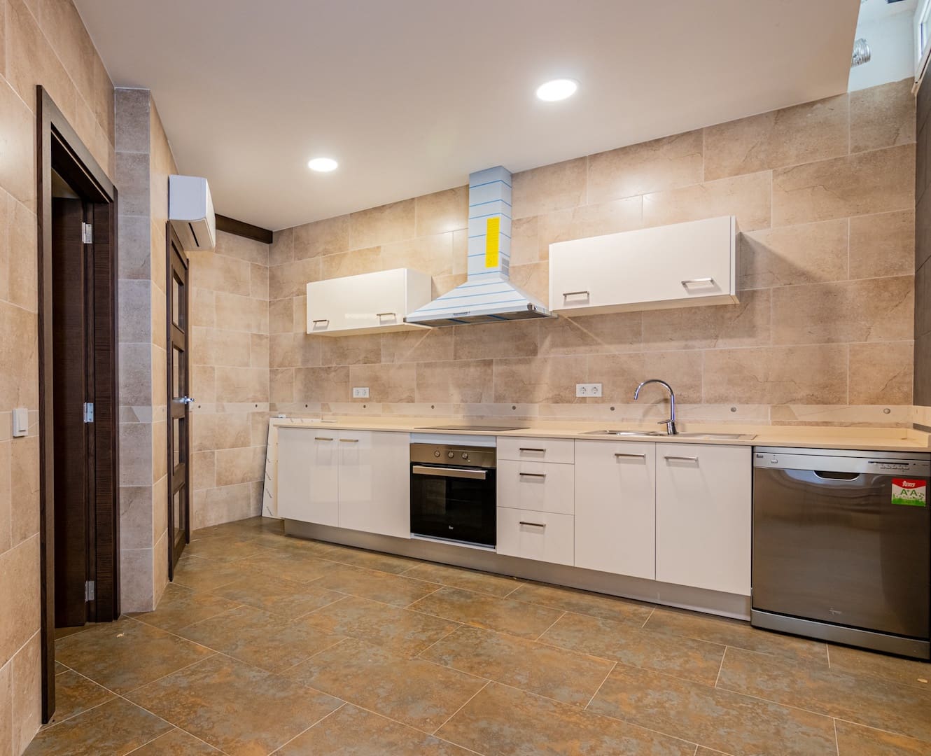 Chalet de 6 habitaciones en Alfaz del Pi / L'Alfàs del Pi en venta con piscina - 1.510.000 € (Ref: 8215139)