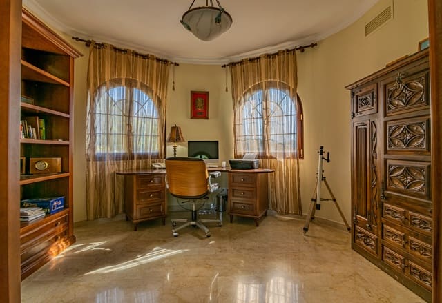 4 soveværelse Villa til salg i Altea la Vella, Altea med swimmingpool - € 1.350.000 (Ref: 8215140)