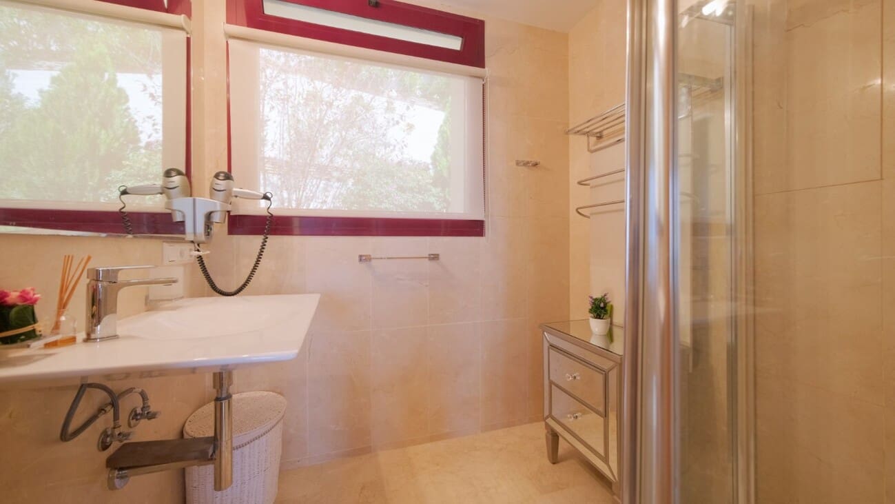 6 soverom Villa til salgs i Callosa d'En Sarria - € 2 400 000 (Ref: 8563232)