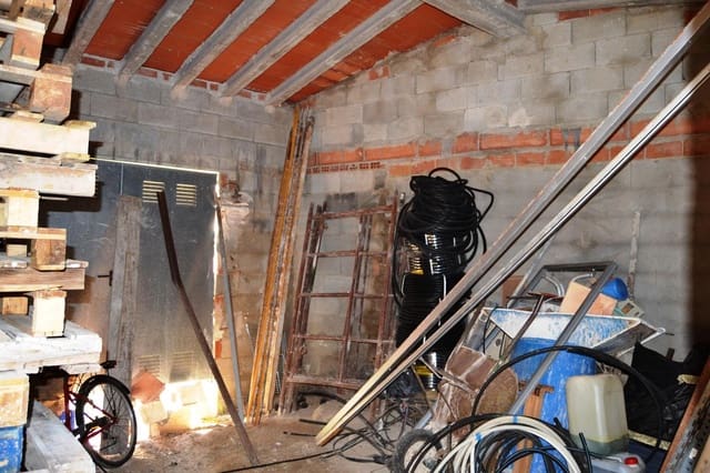 4 slaapkamer Villa te koop in Gata de Gorgos - € 300.000 (Ref: 8627886)