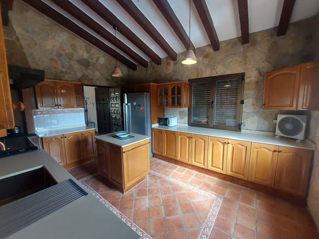 4 bedroom Villa for sale in Altea - € 1,260,000 (Ref: 8627910)
