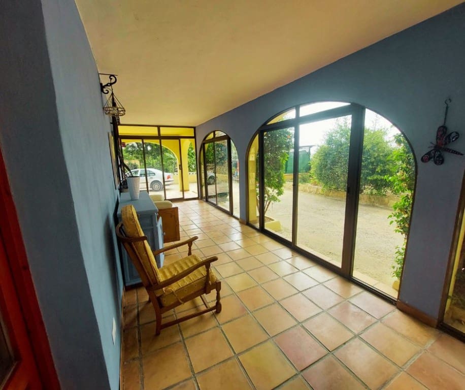 4 bedroom Villa for sale in Altea - € 1,260,000 (Ref: 8627910)