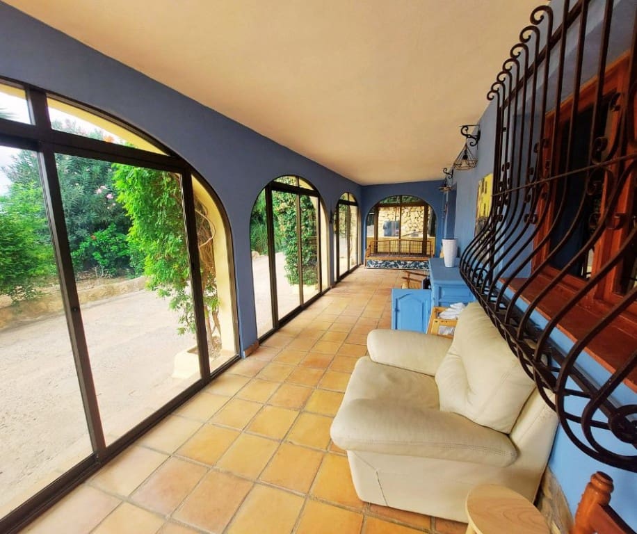 4 bedroom Villa for sale in Altea - € 1,260,000 (Ref: 8627910)