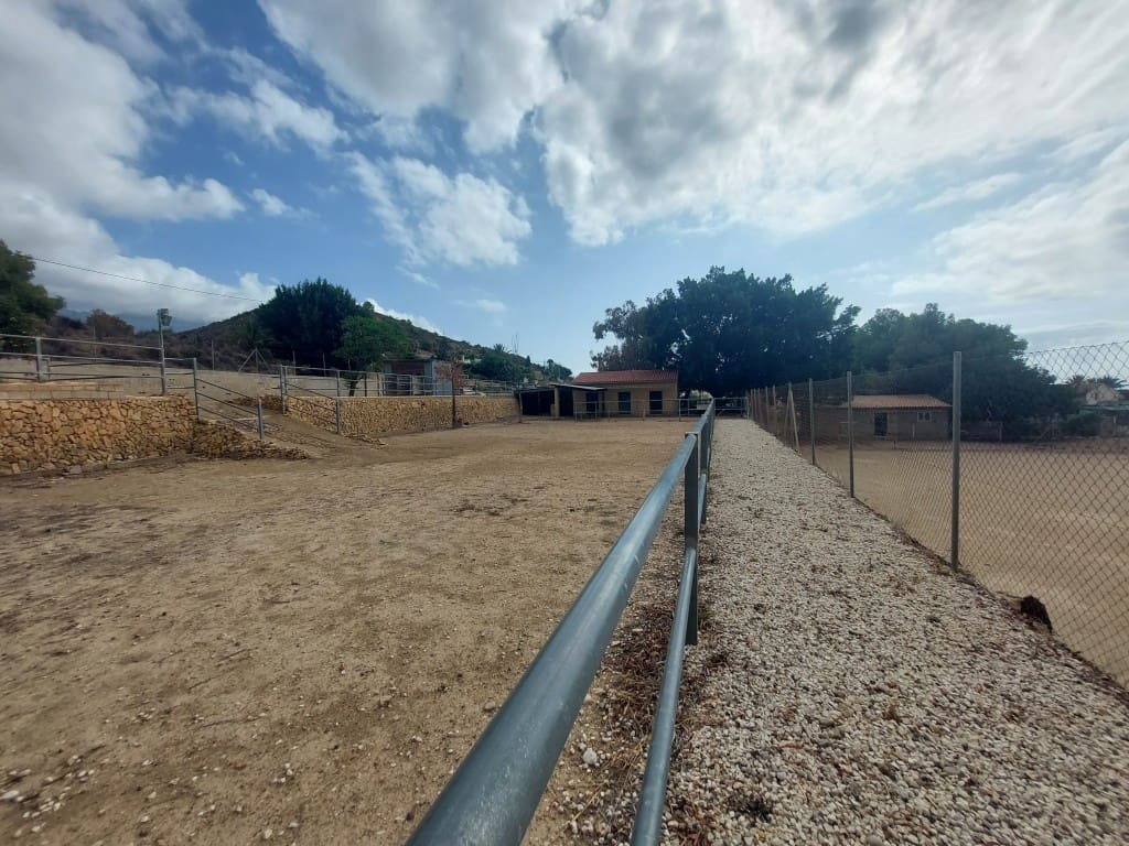 4 bedroom Villa for sale in Altea - € 1,260,000 (Ref: 8627910)