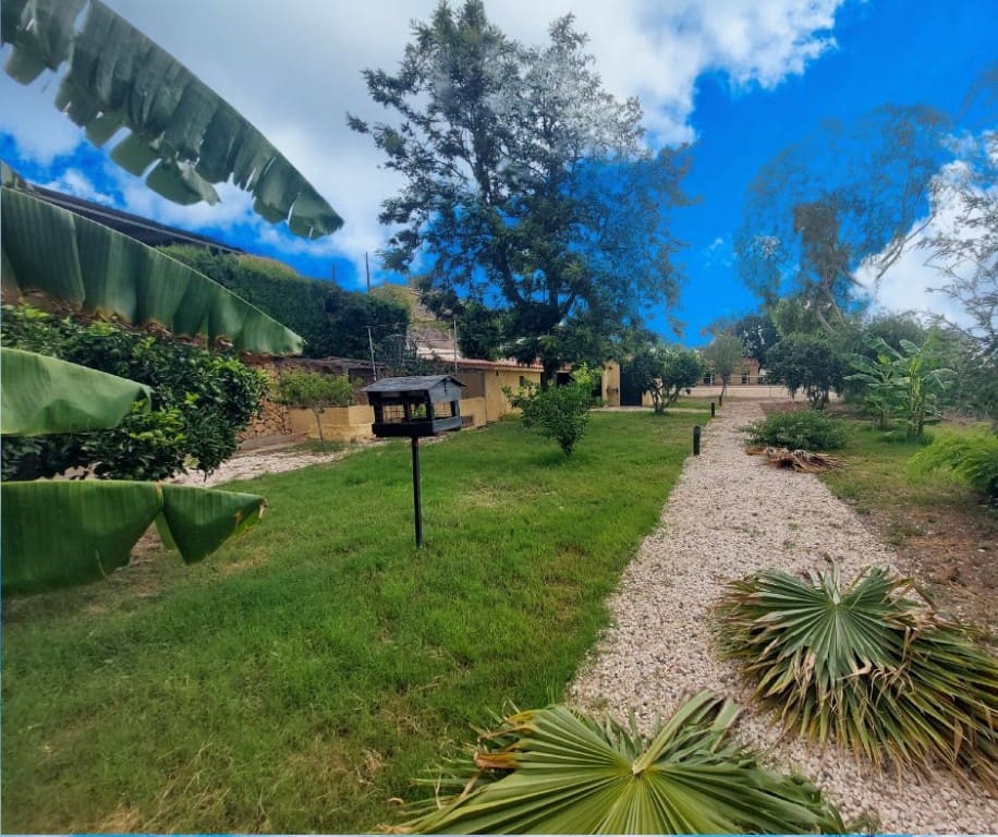 4 bedroom Villa for sale in Altea - € 1,260,000 (Ref: 8627910)