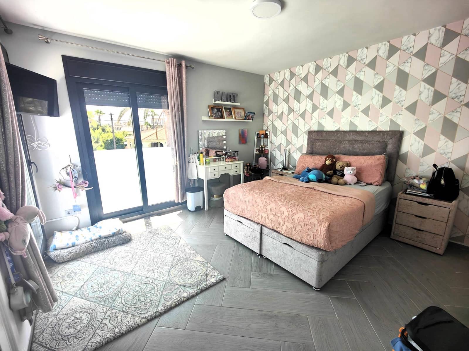 5 bedroom Villa for sale in Orihuela Costa with pool - € 1,559,900 (Ref: 8661776)