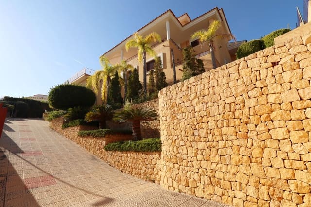 5 slaapkamer Villa te koop in Altea met garage - € 2.000.000 (Ref: 8681727)