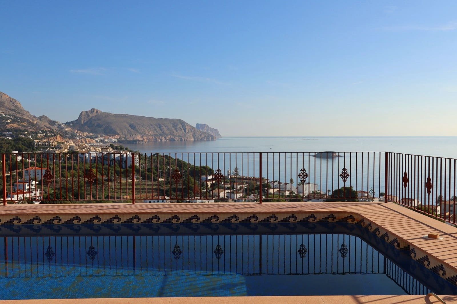 5 bedroom Villa for sale in Altea with garage - € 2,000,000 (Ref: 8681727)