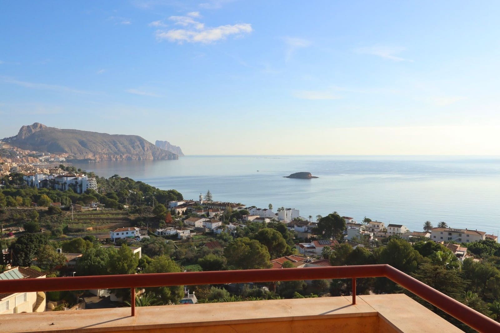 5 bedroom Villa for sale in Altea with garage - € 2,000,000 (Ref: 8681727)