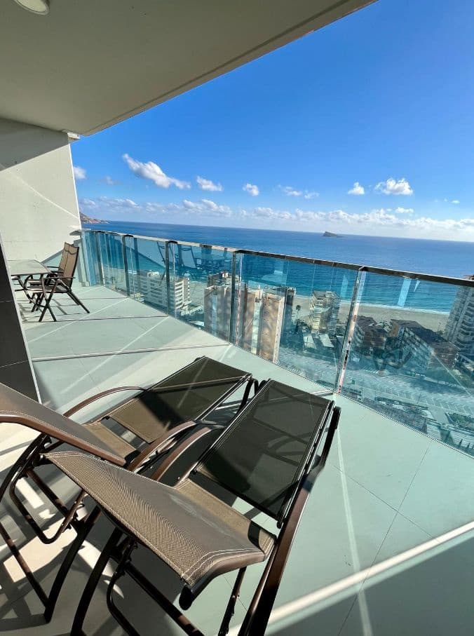 2 bedroom Apartment for sale in Benidorm - € 690,000 (Ref: 8714270)