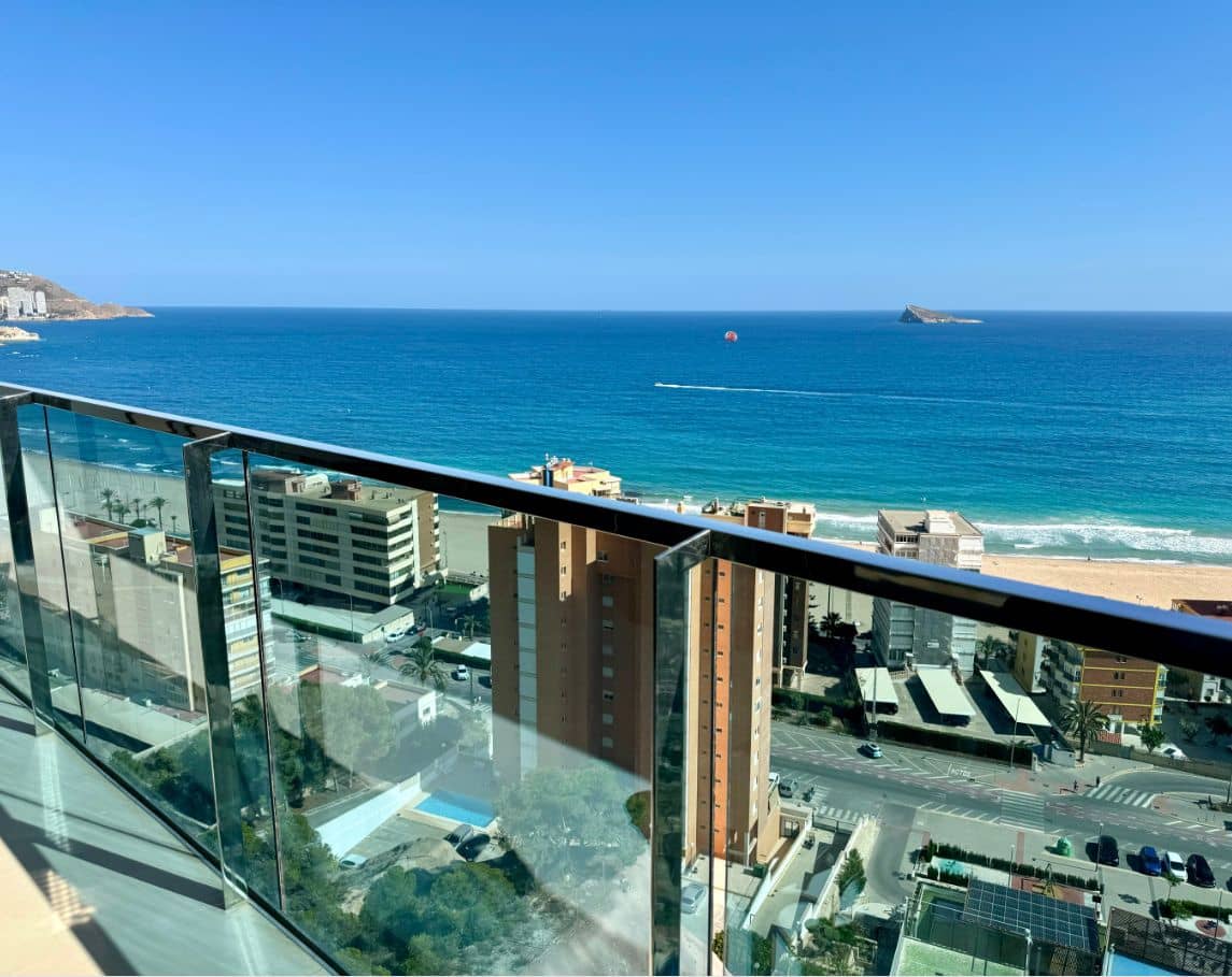 2 bedroom Apartment for sale in Benidorm - € 690,000 (Ref: 8714270)