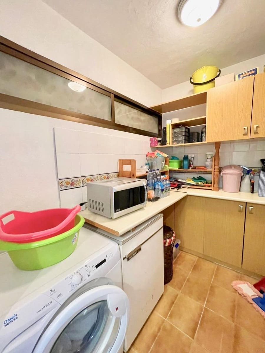 3 bedroom Villa for sale in Benidorm with pool garage - € 445,000 (Ref: 8766019)