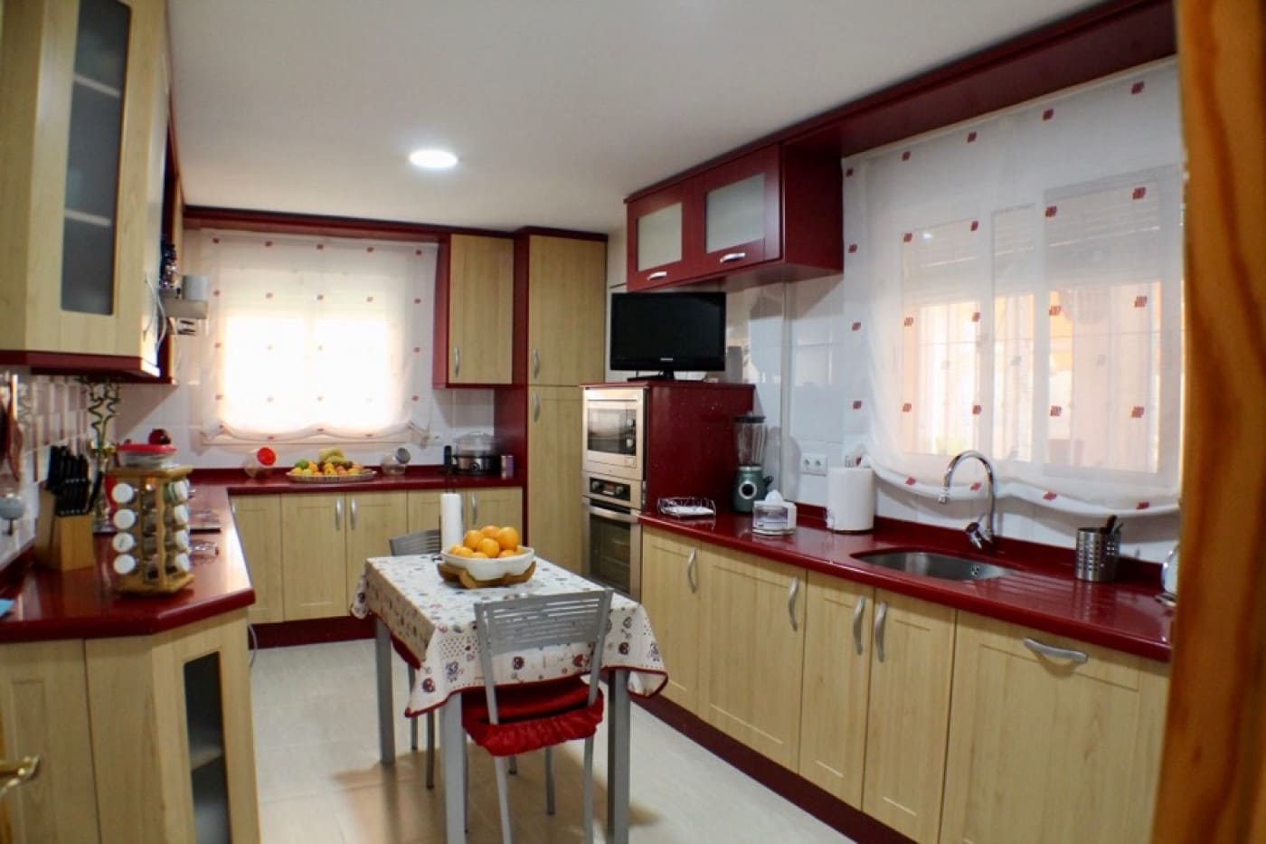 4 sypialnia Willa na sprzedaż w La Nucia z basenem garażem - 525 000 € (Ref: 8766026)