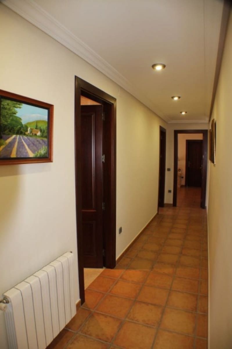 6 bedroom Villa for sale in Alfaz del Pi / L'Alfas del Pi with pool garage - € 810,000 (Ref: 8766030)