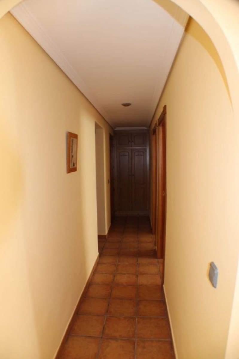 6 bedroom Villa for sale in Alfaz del Pi / L'Alfas del Pi with pool garage - € 810,000 (Ref: 8766030)