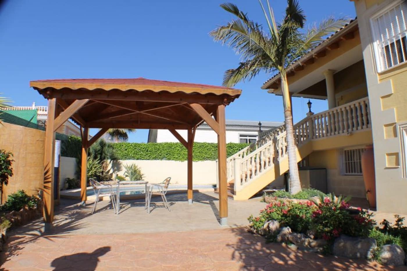 6 bedroom Villa for sale in Alfaz del Pi / L'Alfas del Pi with pool garage - € 810,000 (Ref: 8766030)