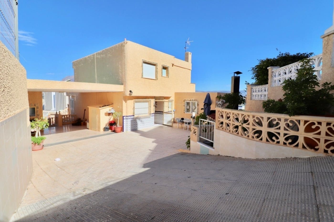 7 soverom Villa til salgs i Benidorm med svømmebasseng garasje - € 1 870 000 (Ref: 8766040)
