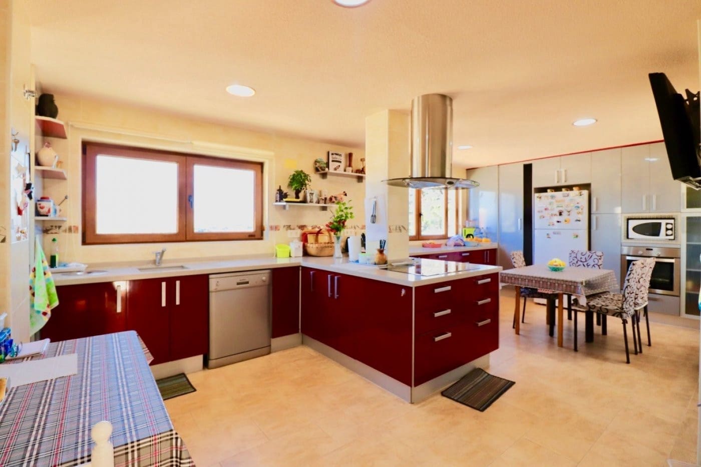 7 soverom Villa til salgs i Benidorm med svømmebasseng garasje - € 1 870 000 (Ref: 8766040)