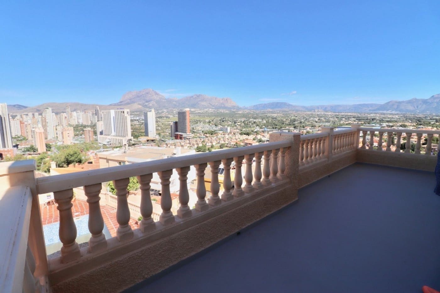 7 soverom Villa til salgs i Benidorm med svømmebasseng garasje - € 1 870 000 (Ref: 8766040)