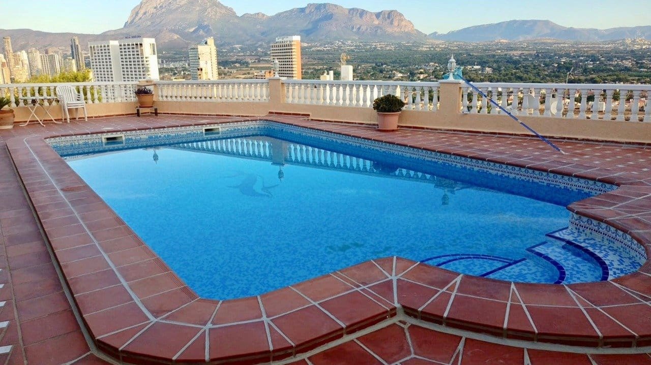 7 soverom Villa til salgs i Benidorm med svømmebasseng garasje - € 1 870 000 (Ref: 8766040)