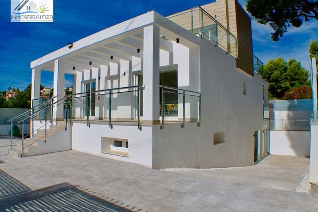 4 soveværelse Villa til salg i La Nucia med swimmingpool garage - € 620.000 (Ref: 8766043)