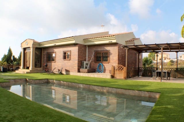 Chalet de 5 habitaciones en La Nucia en venta con piscina garaje - 1.300.000 € (Ref: 8766044)