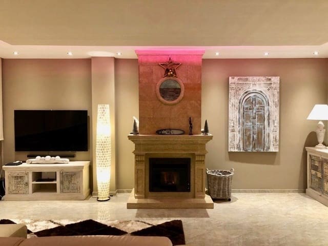 Chalet de 5 habitaciones en La Nucia en venta con piscina garaje - 1.300.000 € (Ref: 8766044)