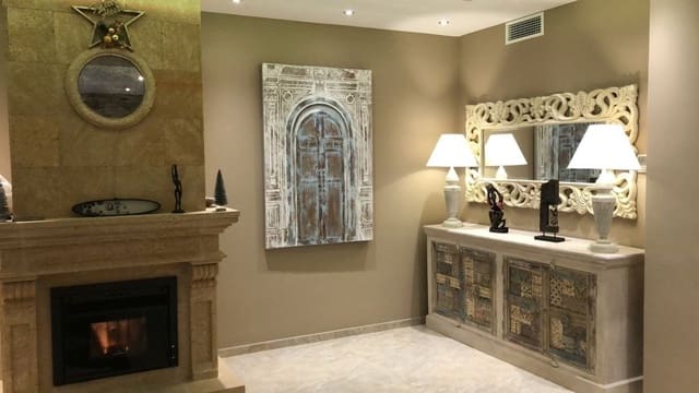 Chalet de 5 habitaciones en La Nucia en venta con piscina garaje - 1.300.000 € (Ref: 8766044)