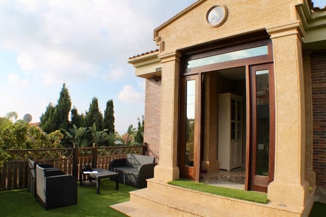 Chalet de 5 habitaciones en La Nucia en venta con piscina garaje - 1.300.000 € (Ref: 8766044)