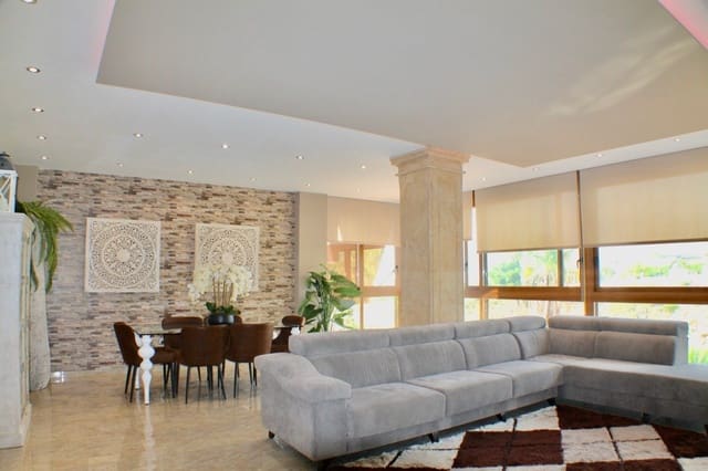 Chalet de 5 habitaciones en La Nucia en venta con piscina garaje - 1.300.000 € (Ref: 8766044)