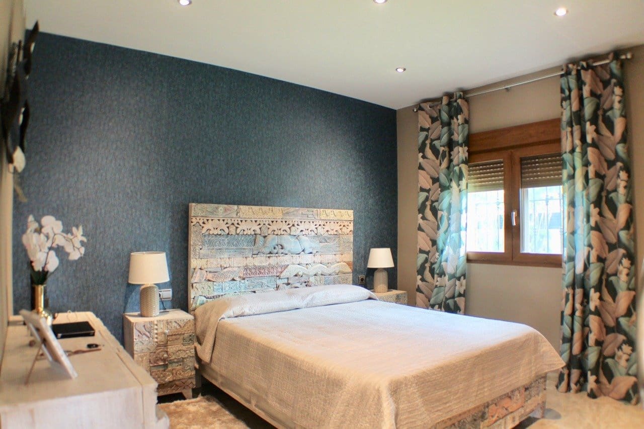 5 sypialnia Willa na sprzedaż w La Nucia z basenem garażem - 1 300 000 € (Ref: 8766044)