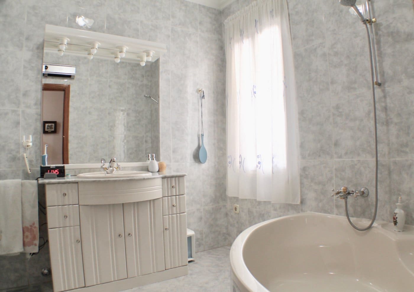 Chalet de 3 habitaciones en La Nucia en venta con garaje - 575.000 € (Ref: 8766046)