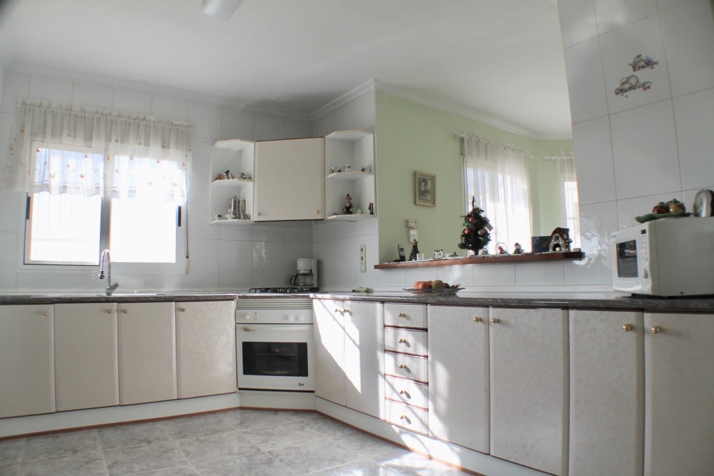 Chalet de 3 habitaciones en La Nucia en venta con garaje - 575.000 € (Ref: 8766046)