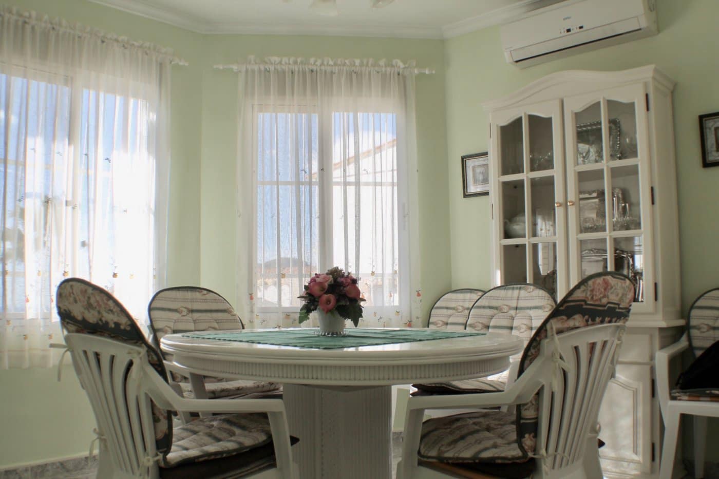 Chalet de 3 habitaciones en La Nucia en venta con garaje - 575.000 € (Ref: 8766046)