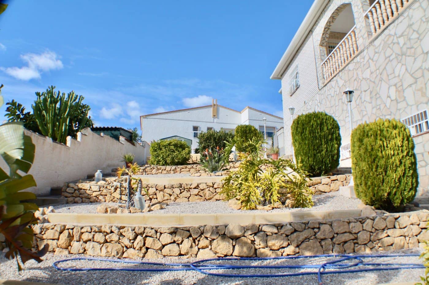 Chalet de 3 habitaciones en La Nucia en venta con garaje - 575.000 € (Ref: 8766046)