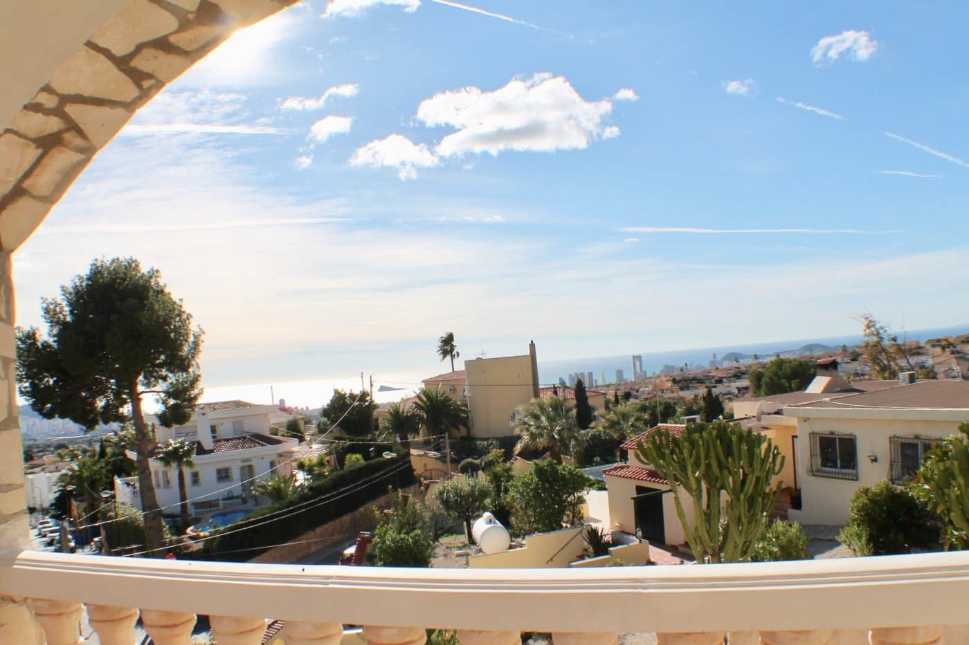 Chalet de 3 habitaciones en La Nucia en venta con garaje - 575.000 € (Ref: 8766046)