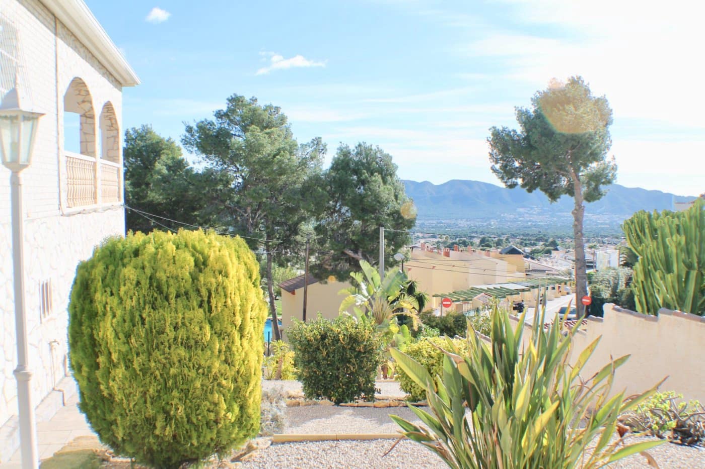 Chalet de 3 habitaciones en La Nucia en venta con garaje - 575.000 € (Ref: 8766046)