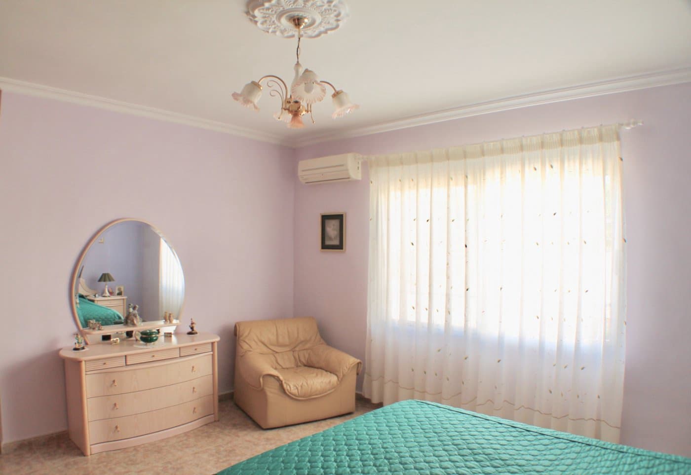 Chalet de 3 habitaciones en La Nucia en venta con garaje - 575.000 € (Ref: 8766046)