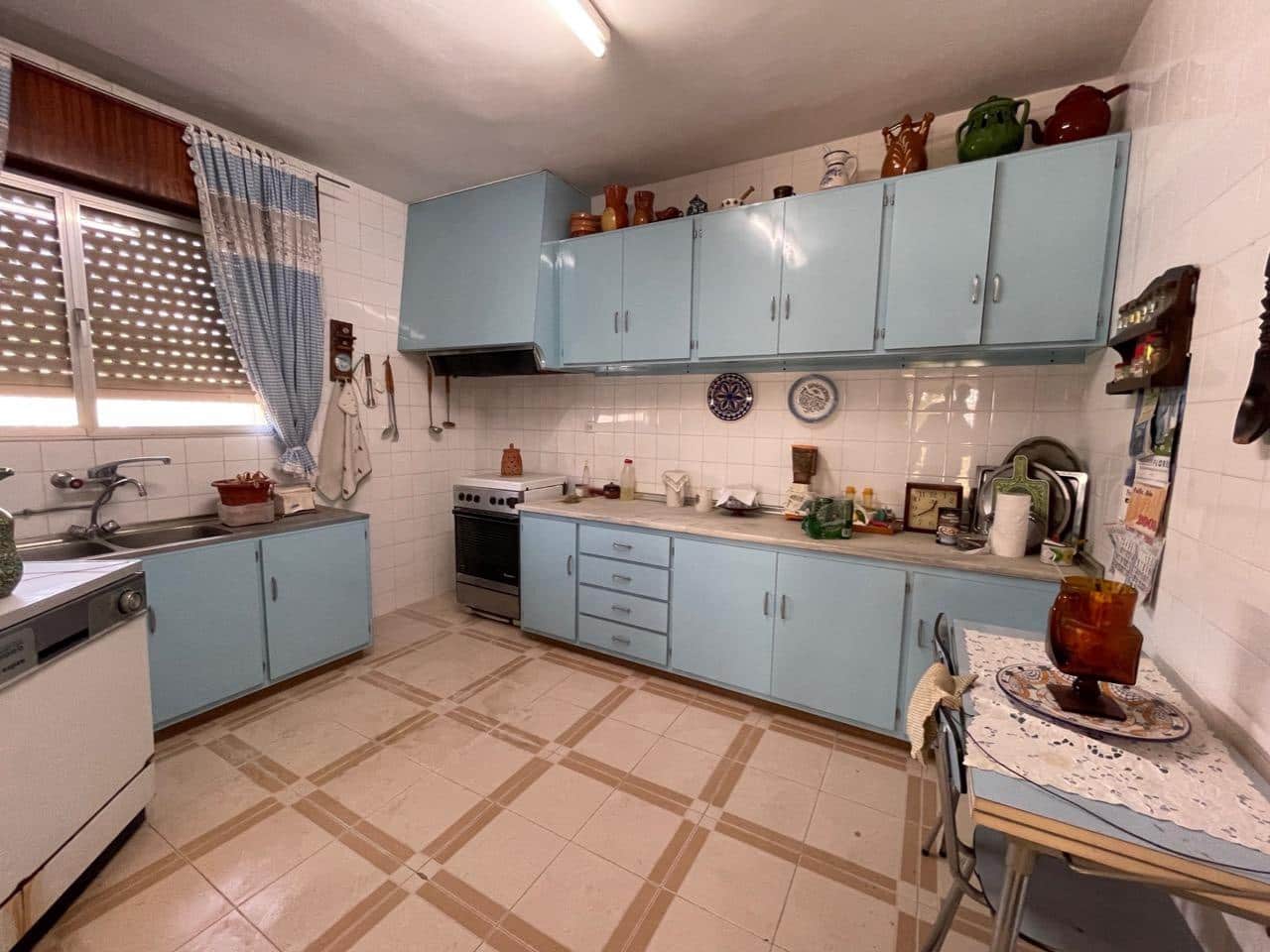 6 slaapkamer Villa te koop in Benidorm met garage - € 385.000 (Ref: 8766060)