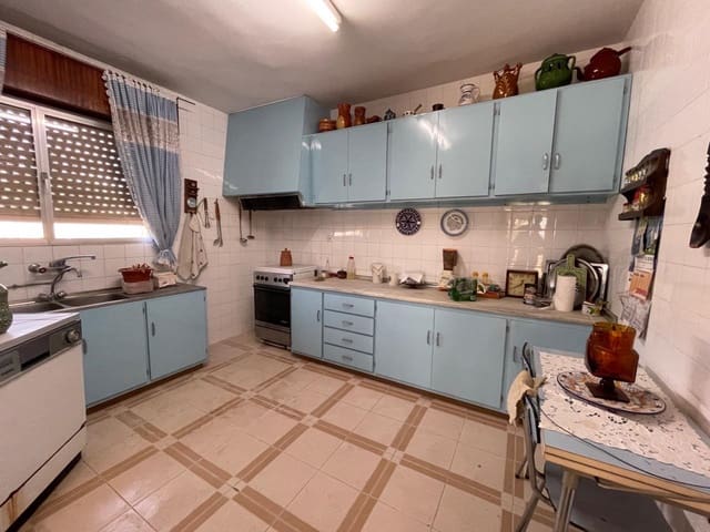 6 slaapkamer Villa te koop in Benidorm met garage - € 385.000 (Ref: 8766060)