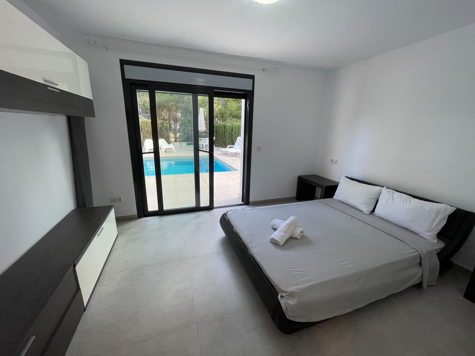 4 Zimmer Villa zu verkaufen in Calpe / Calp mit Pool Garage - 865.000 € (Ref: 8766061)