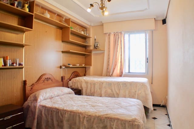 4 quarto Apartamento para venda em Benidorm - 309 000 € (Ref: 8796375)