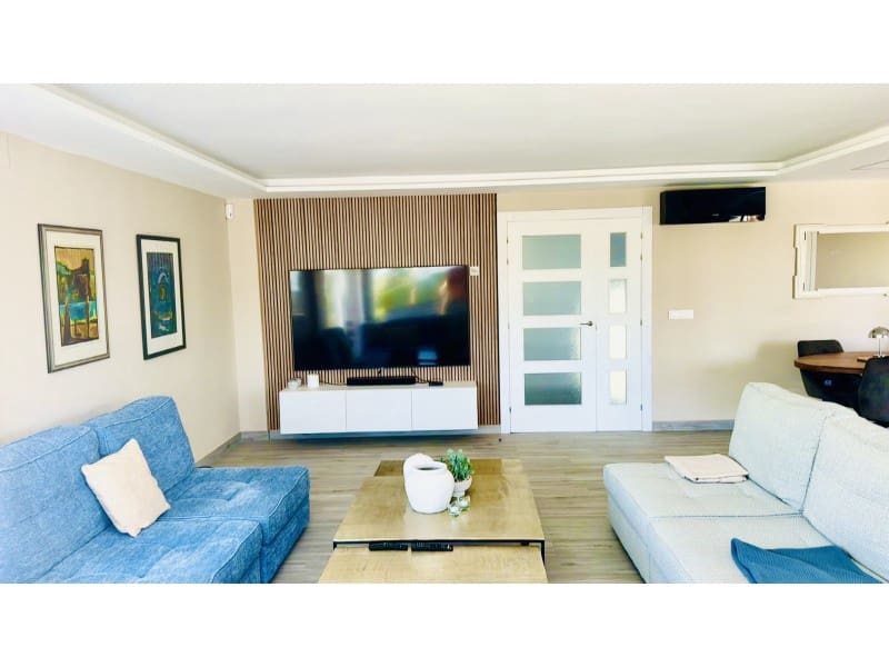 Chalet de 4 habitaciones en Alfaz del Pi / L'Alfàs del Pi en venta - 1.195.000 € (Ref: 8922741)