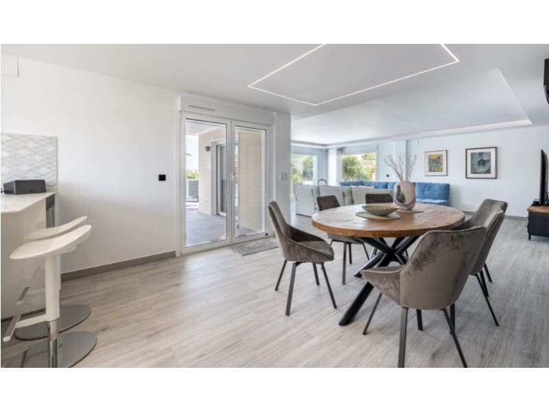 Chalet de 4 habitaciones en Alfaz del Pi / L'Alfàs del Pi en venta - 1.195.000 € (Ref: 8922741)