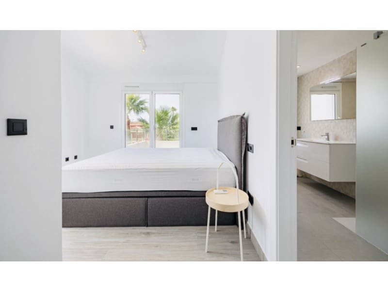 Chalet de 4 habitaciones en Alfaz del Pi / L'Alfàs del Pi en venta - 1.195.000 € (Ref: 8922741)