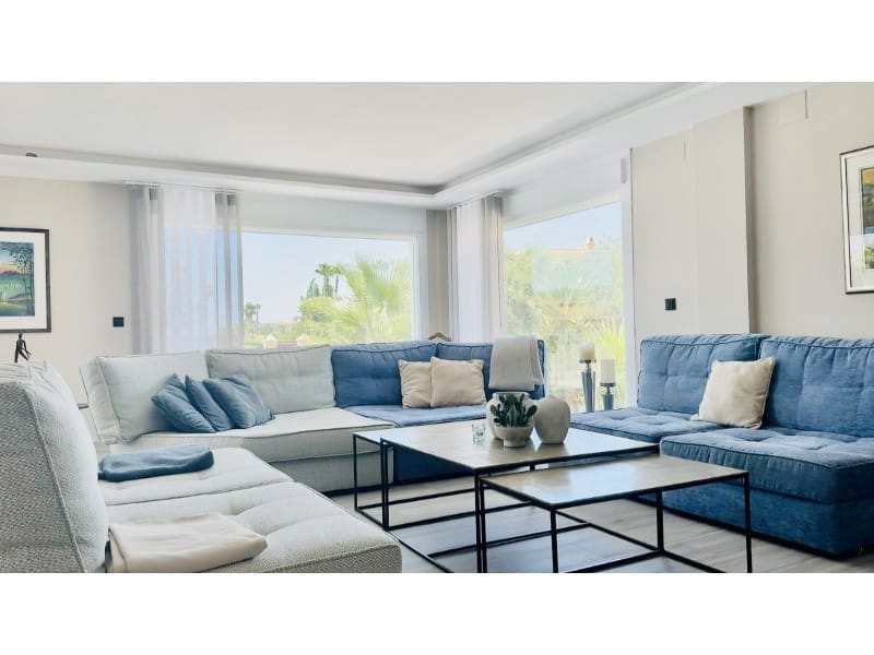 Chalet de 4 habitaciones en Alfaz del Pi / L'Alfàs del Pi en venta - 1.195.000 € (Ref: 8922741)