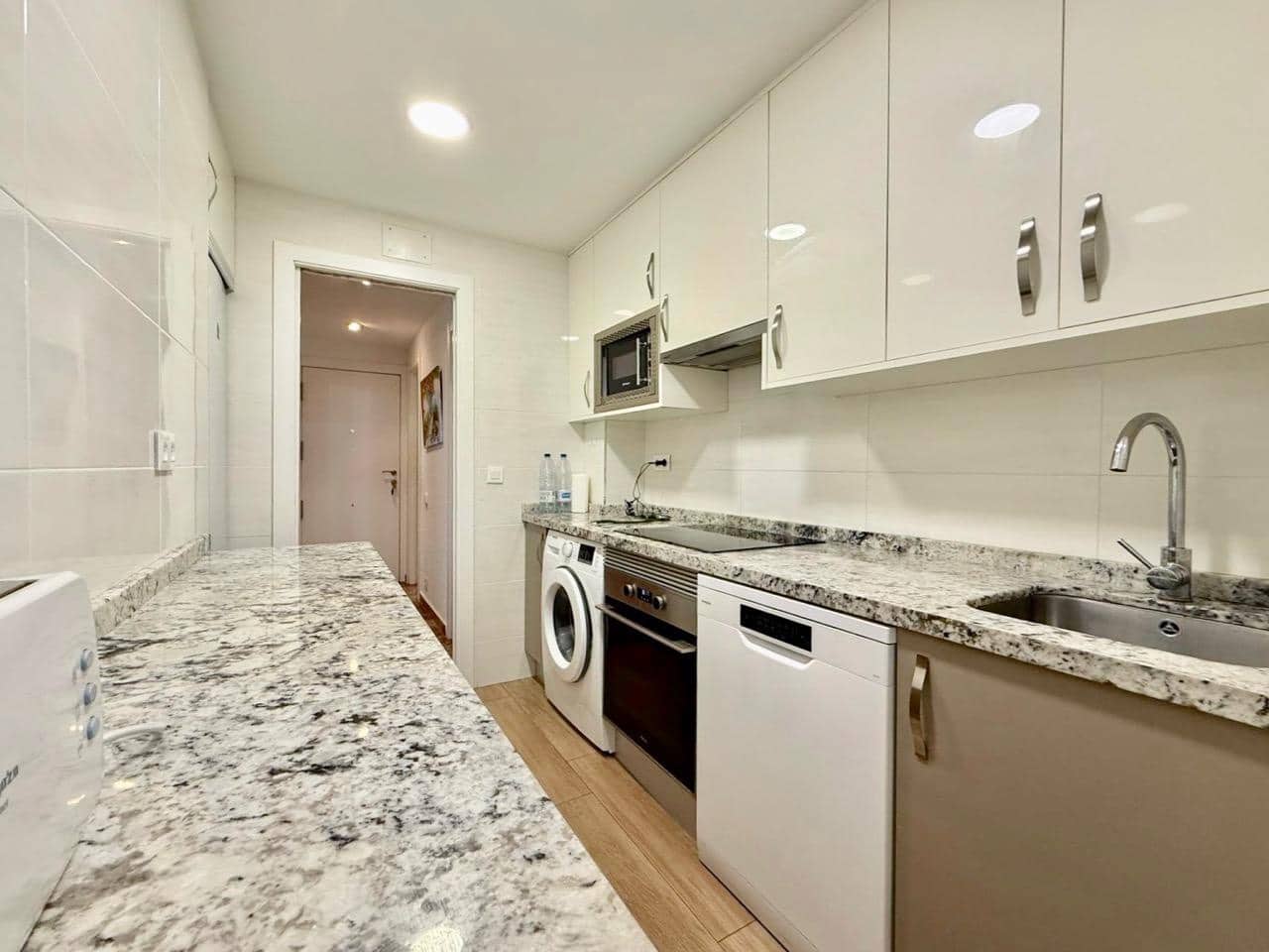 3 bedroom Apartment for sale in Benidorm with garage - € 450,000 (Ref: 8922769)