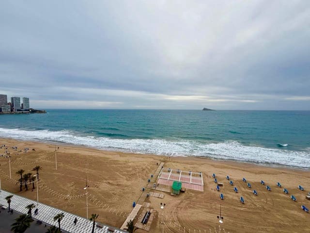 3 sypialnia Apartament na sprzedaż w Benidorm z garażem - 450 000 € (Ref: 8922769)
