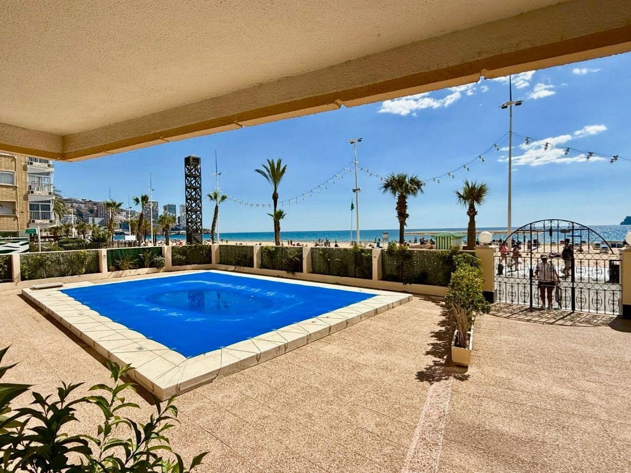 3 bedroom Apartment for sale in Benidorm with garage - € 450,000 (Ref: 8922769)