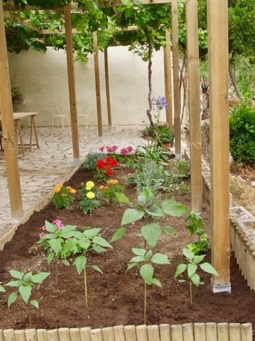 5 bedroom Finca/Country House for sale in Benimantell with garage - € 249,000 (Ref: 8922786)